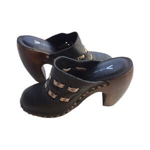 Violet Tash Leather Studded Wooden Heel Clogs Shoes Women Size 8